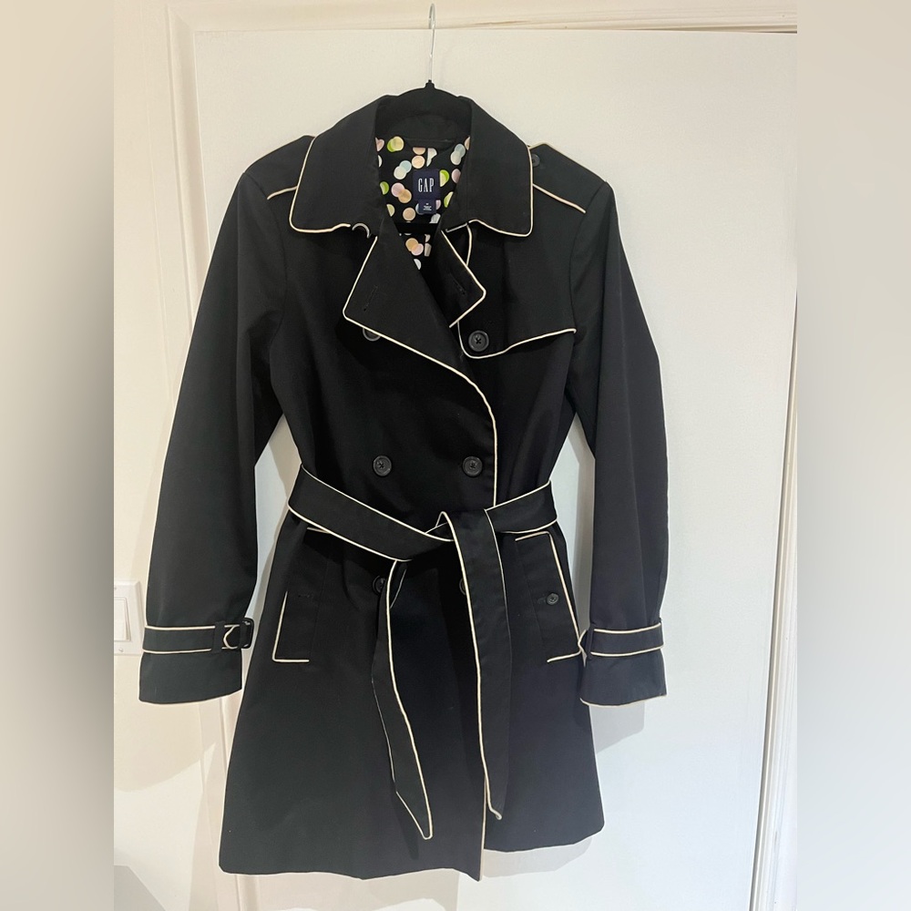 GAP Women's Black Trench Coat with Tan Trim